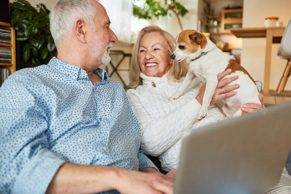 seniors-with-dog